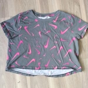Nike cropped tee